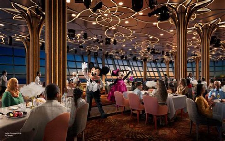 Discover Dan Tana's Secrets: Unforgettable Dining Experiences Revealed